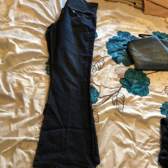 Paige maternity jeans - Picture 3 of 6